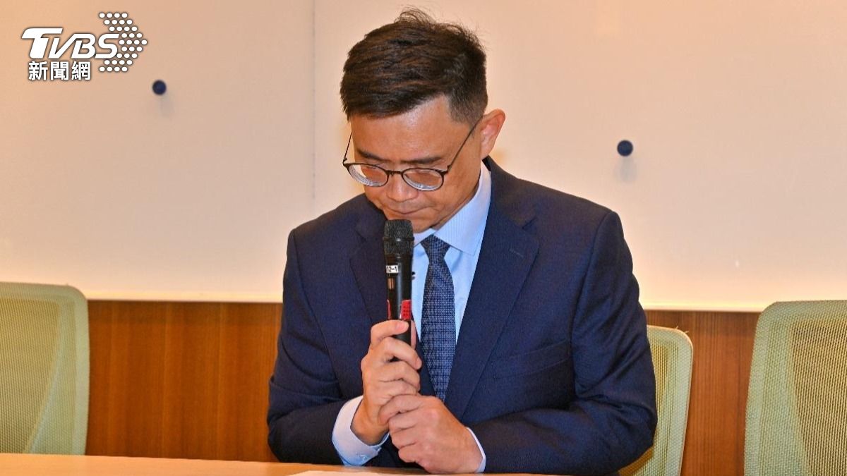 賴瑞隆為小孩在校涉及衝突事件表示自責。(圖/胡瑞麒攝)