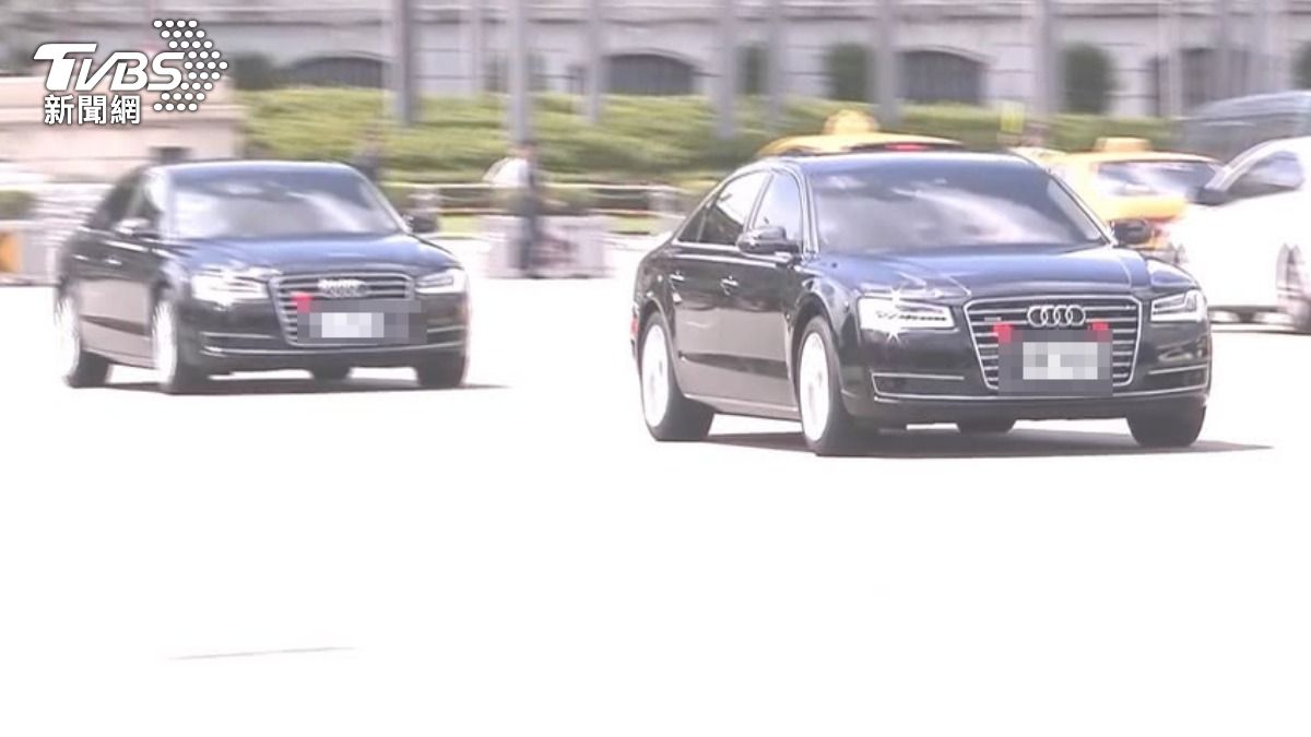 正副總統、官員車隊,需要大量警力戒護。 (圖/TVBS資料畫面)
