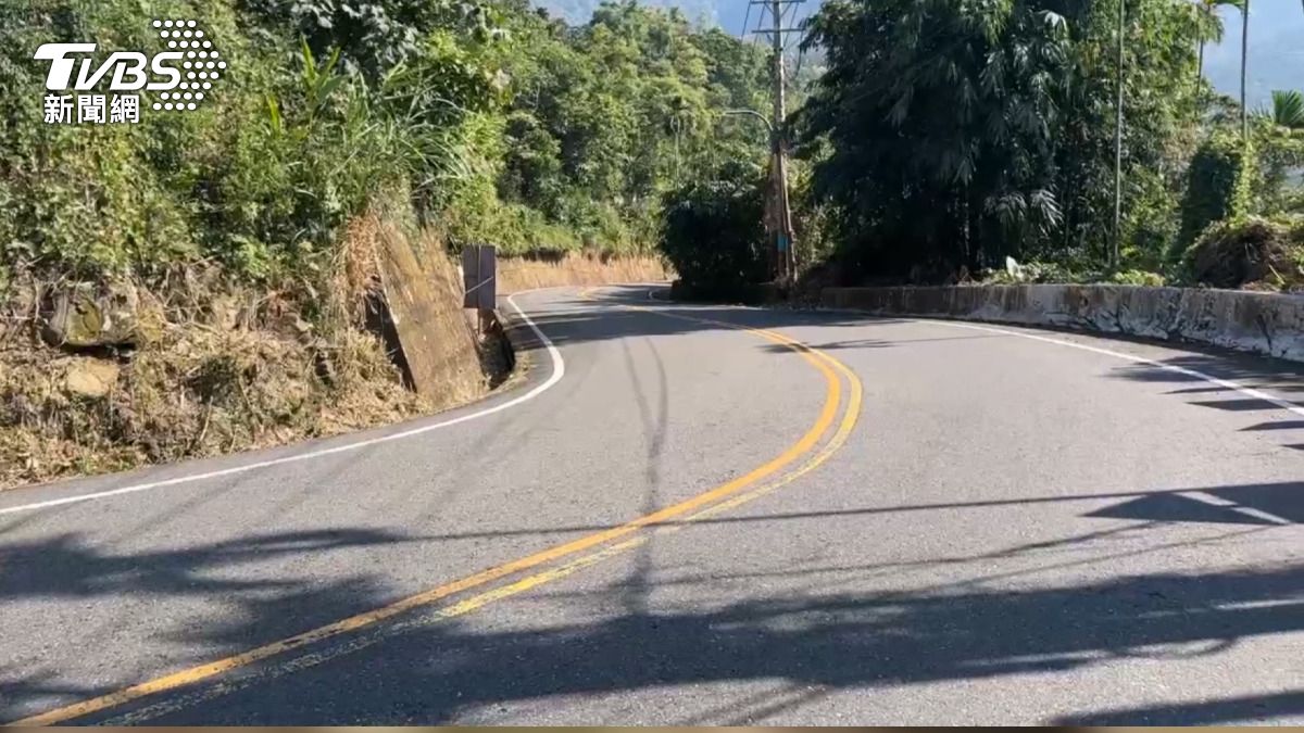 古坑華山地區以山區茶園環境吸引大量遊客，卻也因飆車噪音困擾當地居民與遊客。(圖／TVBS)