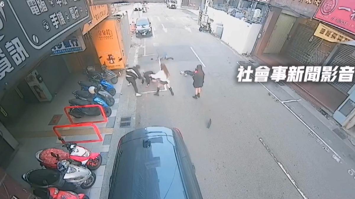 酒後擦身惹禍 台中情侶與4女當街開打。(圖/社會事新聞影音)