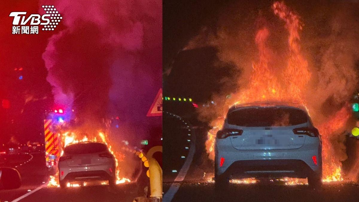 車高速公路開一半「溫度飆高」 駕駛跳車…下秒燒成恐怖火球