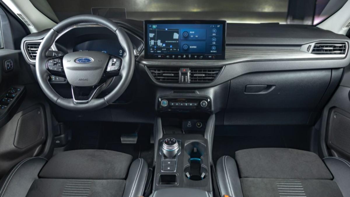 圖為1.5T Active車型的內裝配置。(圖/福特六和提供)