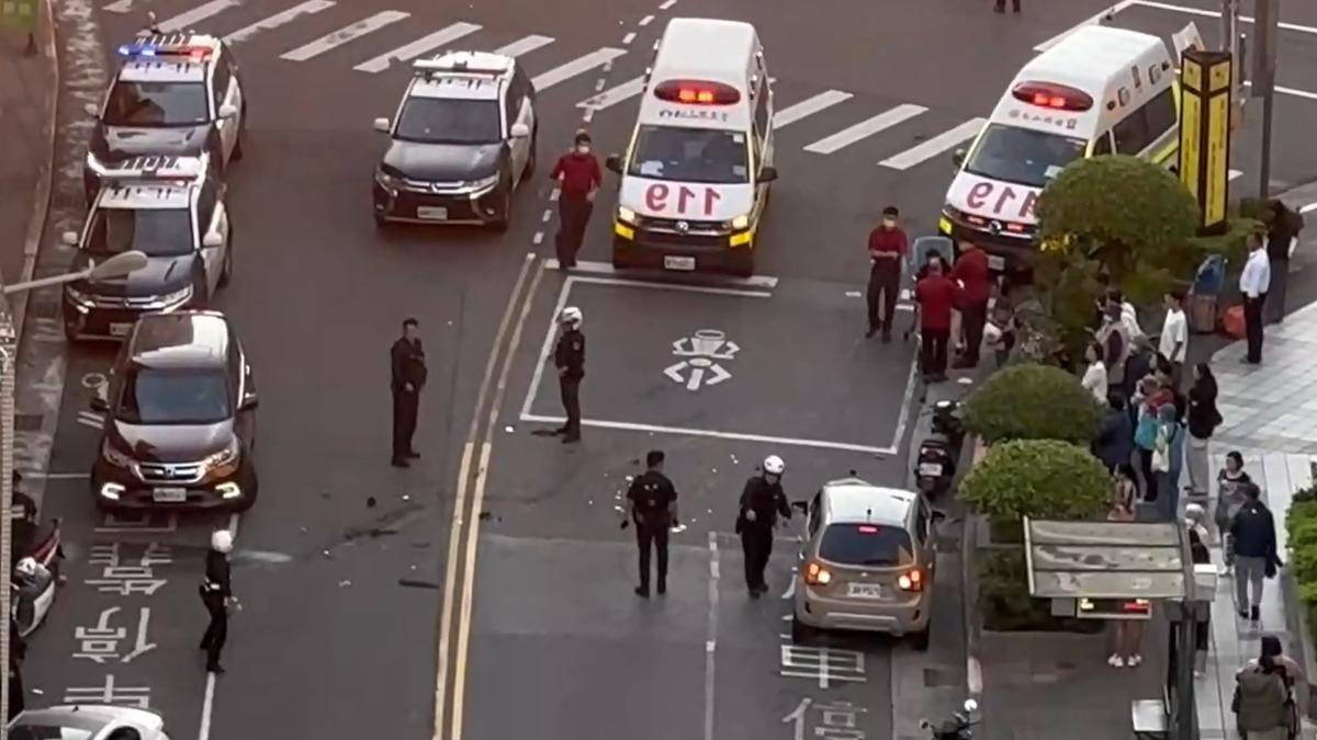 嫌犯嫌涉毒駕拒捕,在街頭狂飆造成2人受傷。(圖/翻攝Facebook信義區三兩事)
