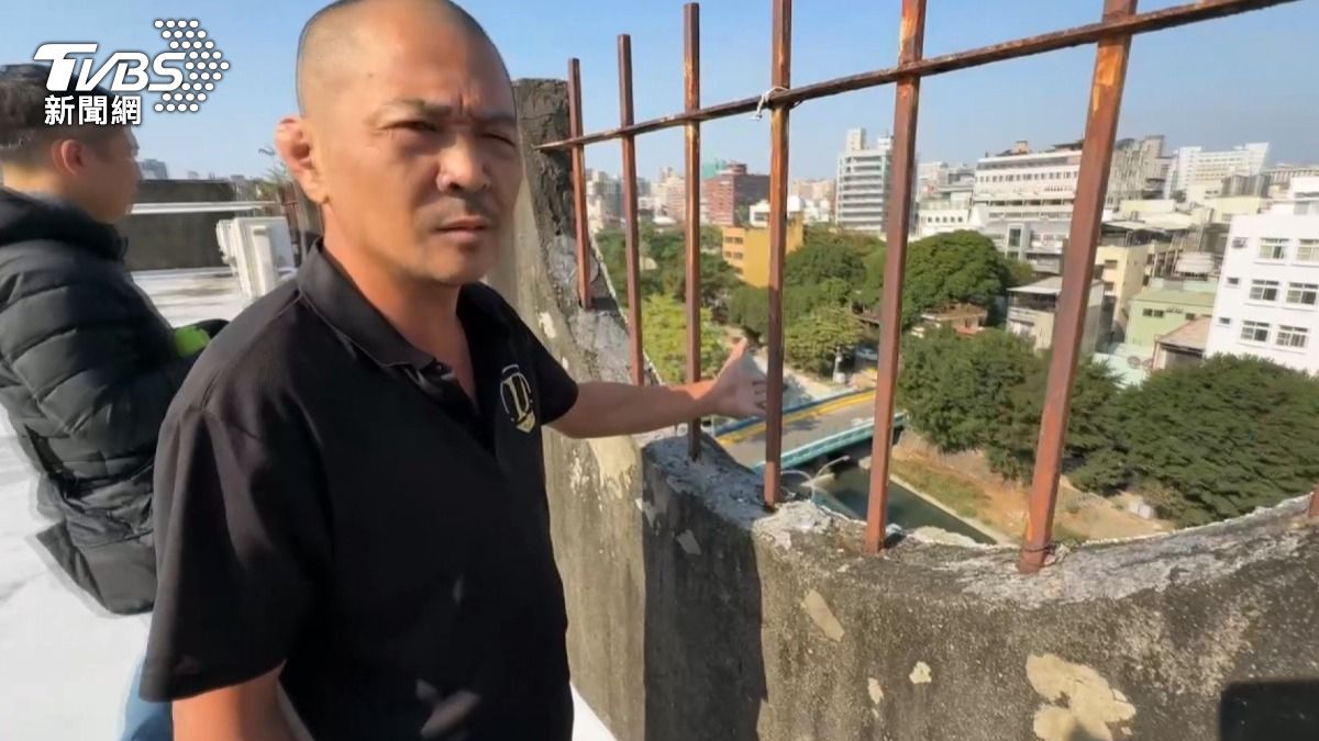 臨時工遭鋼筋刺臀傷 派遣公司「怕停工」阻叫救護車,還沒保勞健保。(圖/TVBS)