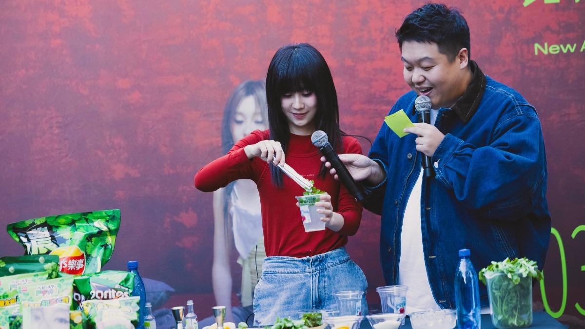 白安為粉絲準備各種香菜點心。（圖／相信音樂提供）