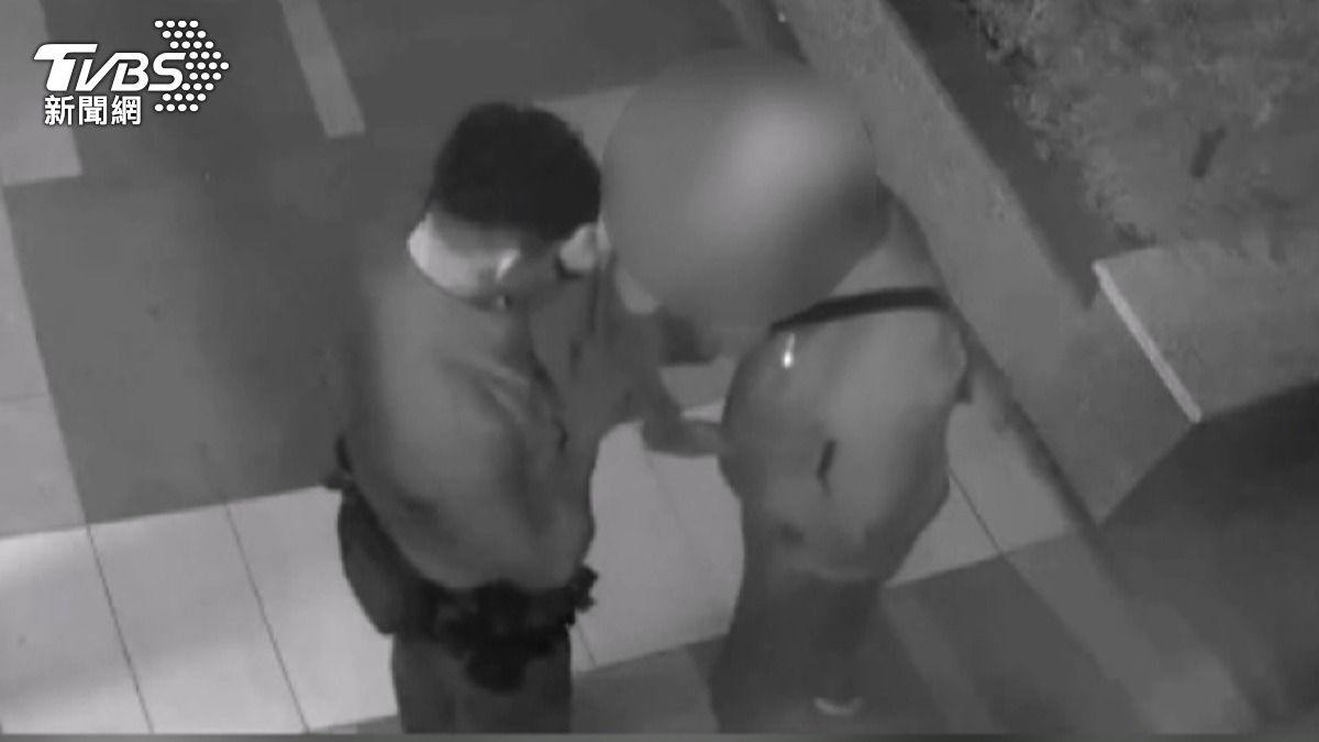 桃園男進警局問路，站門口吸毒遭逮！自投羅網。(圖／TVBS)