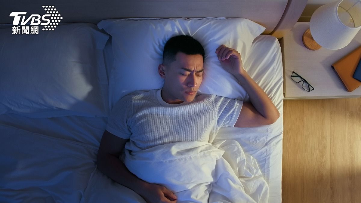 半夜最容易失守!醫示警:身體出現4異常「小心睡夢中就走了」