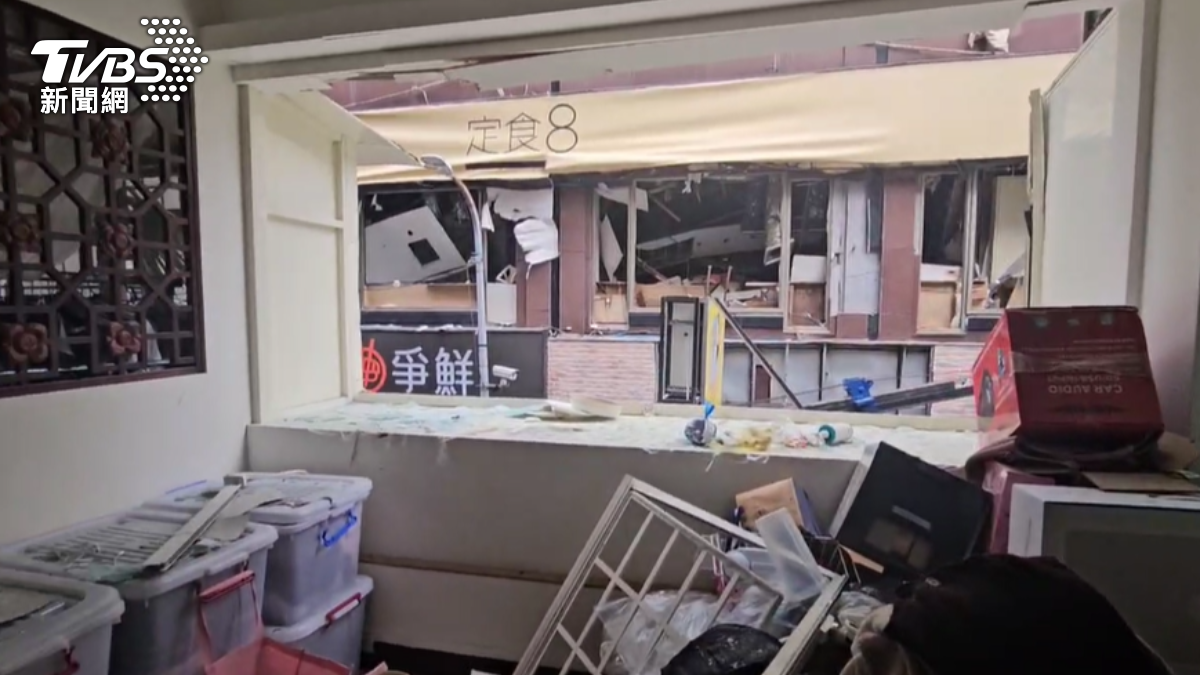 受波及住家距離爭鮮、定食8僅6公尺。（圖／TVBS）