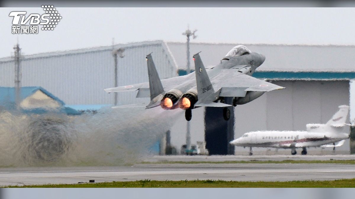 日本航空自衛隊F-15戰機，遭共軍「雷達照射」，可能讓日中衝突進一步升級。(達志影像路透社)