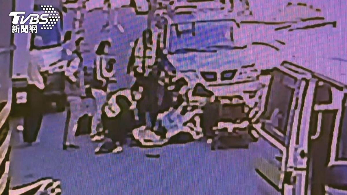 三名傷者分別被送往中國藥大學附設醫院以及國軍台中總醫院救治。(圖／民眾提供)