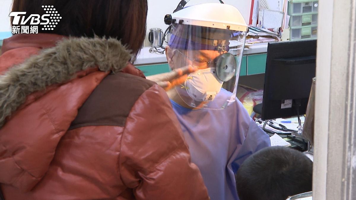 銀髮鼻塞鼻水停不了 醫:恐老年性鼻炎 (圖/TVBS)