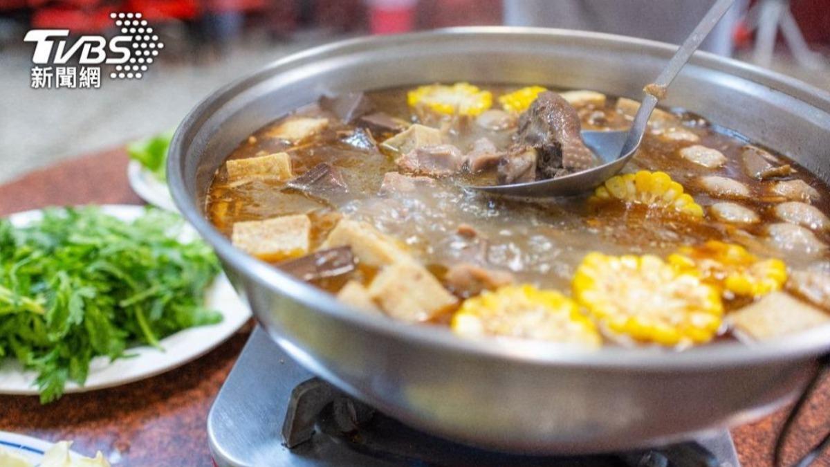 這樣吃比較賺?一票喊薑母鴨只吃「配料+湯」 業者說明了