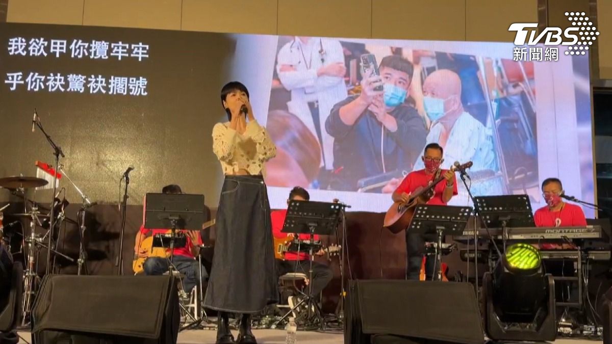 金曲歌后曹雅雯長期遭受女粉絲跟蹤騷擾的困擾終於獲得暫時緩解。(圖/TVBS)