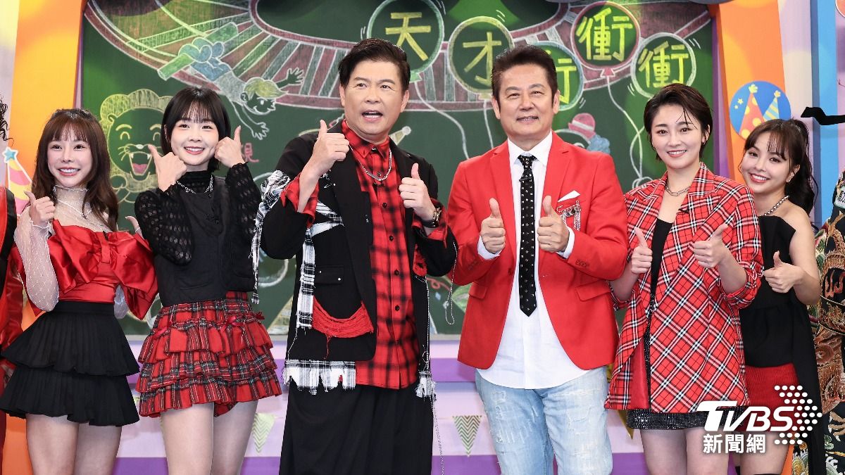 巫苡萱、籃籃、曾國城、徐乃麟、張文綺、徐凱希進棚錄影。(圖/張哲鳴攝)