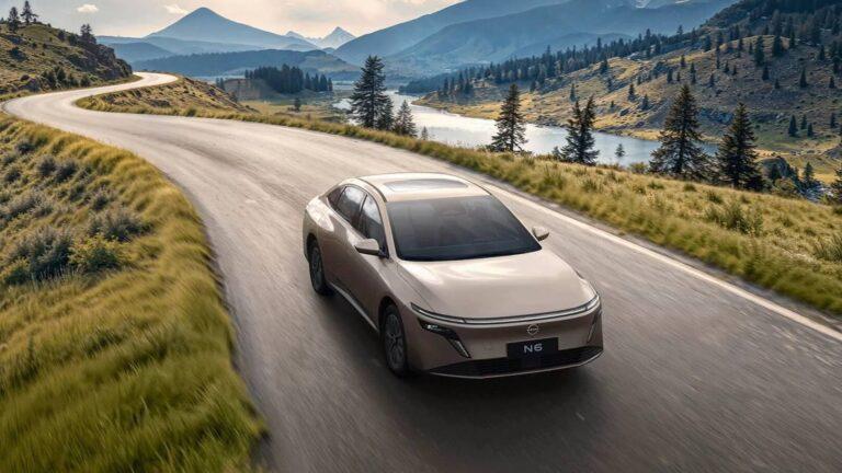外媒一致認為，Nissan N6是一款車格接近 Altima、售價卻比Versa更便宜、配備甚至直逼豪華車的「市場破壞者」。（圖／東風日產提供）