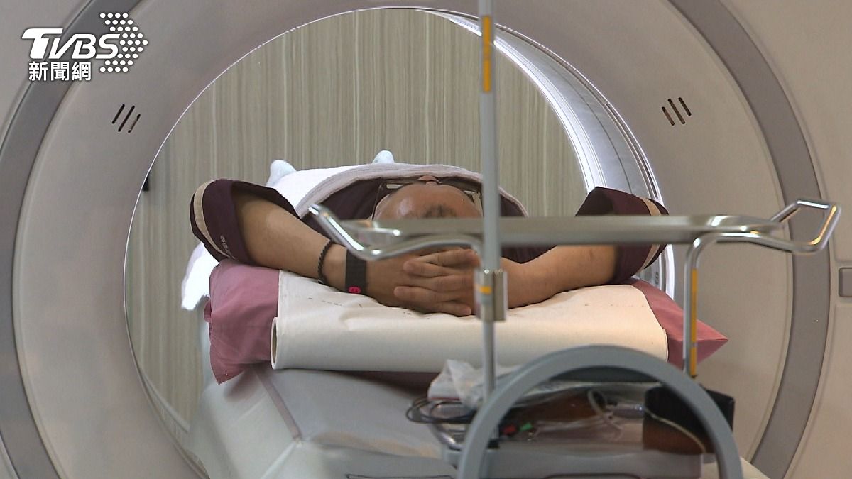 小心!劇烈溫差 醫師:肺阻塞易發病增死亡風險 (圖/TVBS)