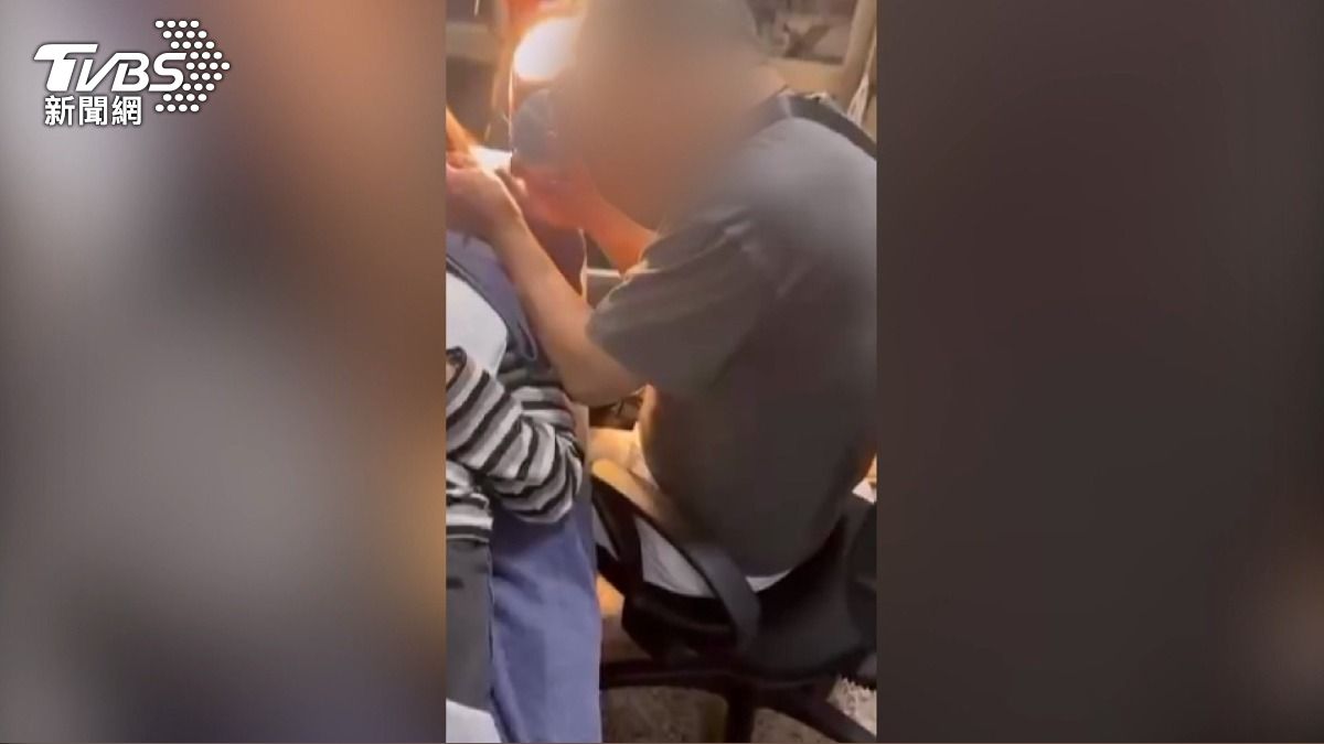 採耳踩到雷！女控師傅竟「邀過夜」，業者喊冤：玩笑話。（圖／當事人提供）