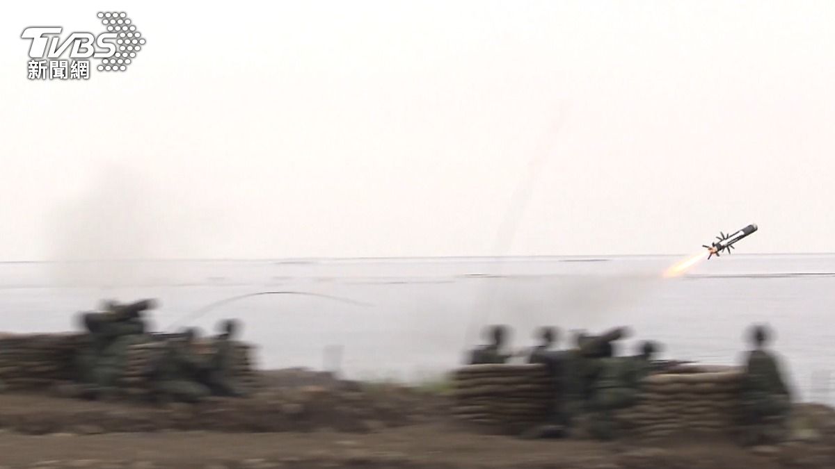 標槍飛彈(FGM-148 Javelin)因為烏俄戰爭聲名更躁;亦為含台灣在內的世界多國所用之主力反裝甲武器。(資料照)