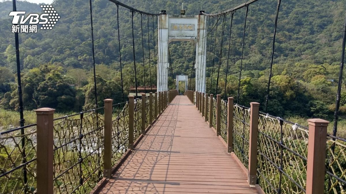 知名景點遭封橋!鄉長:盼縣府分擔一半費用。(圖/TVBS)