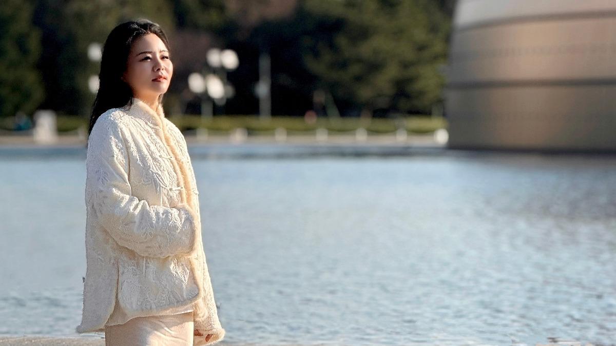 龔琳娜也透過送禮物來關心前夫,無奈最終婚姻仍是破局收場。(圖/翻攝自龔琳娜微博)