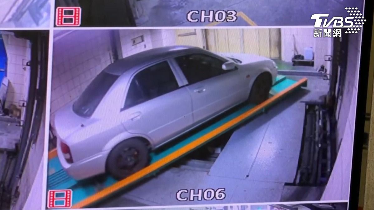 機械式停車塔雖由電腦控制運作,但須裝設防墜裝置,使用者也須遵守標準操作流程以確保安全。(圖/TVBS)