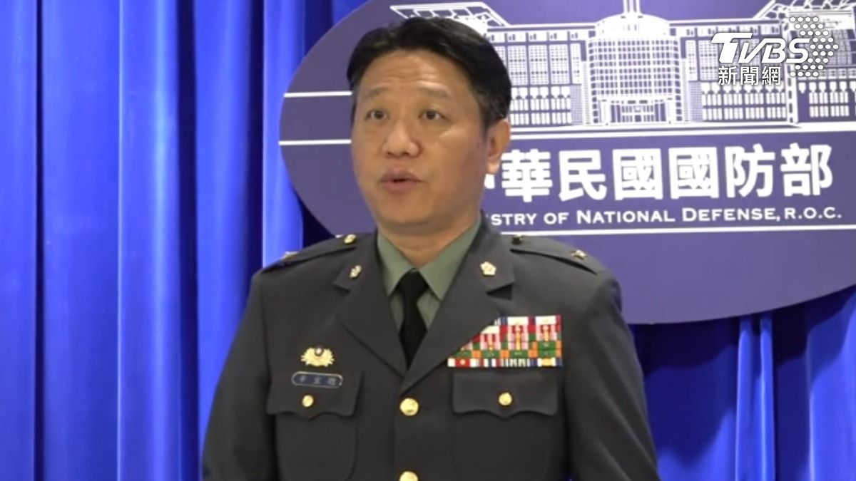 主計局財務中心財務長辛宜聰表示，國軍將提供急難貸款，預計明年１月實施。（圖／TVBS）