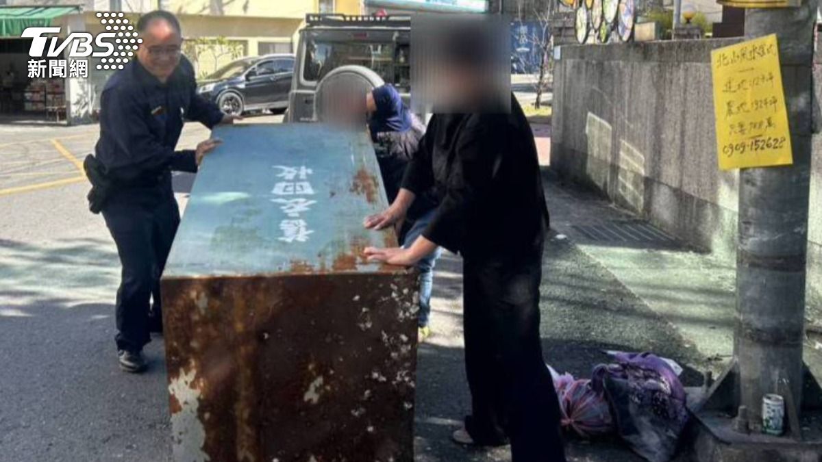 西裝褲藏20萬現金...妻誤丟舊衣回收箱 「深處掏出」結局曝