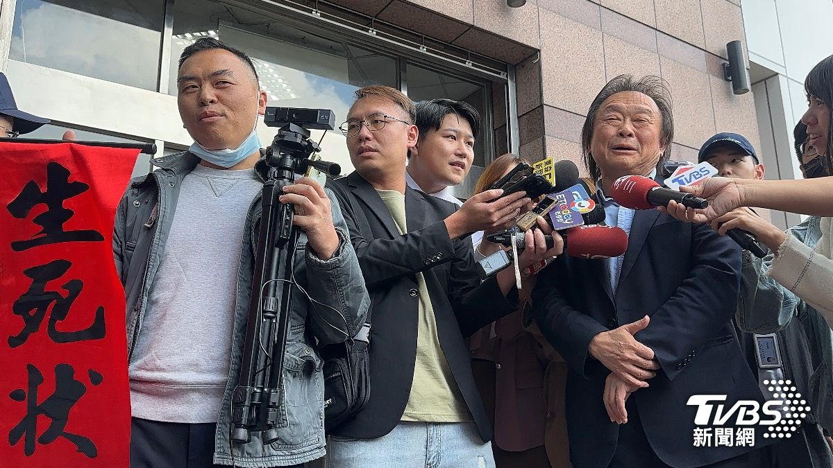 游智彬帶「生死狀」欲當面對峙被架走 王世堅冷回:好自為之