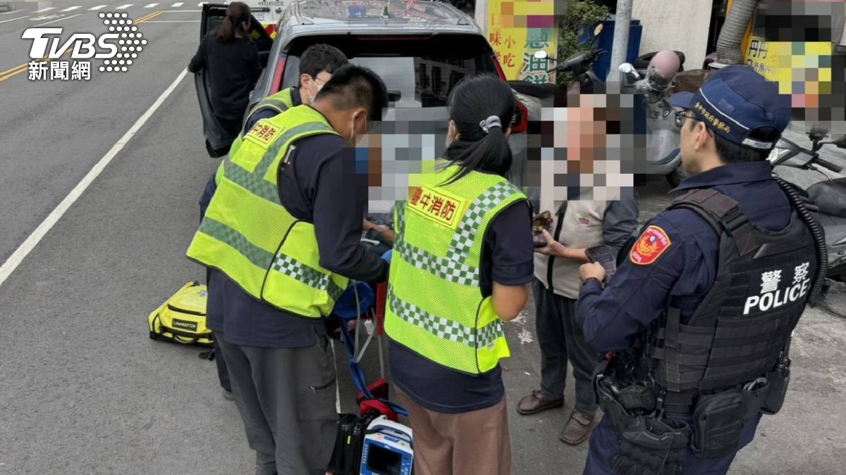 張翁妻子得知此事後，趕緊衝到現場關切，好在張翁送醫檢查後並無大礙。（圖／TVBS）