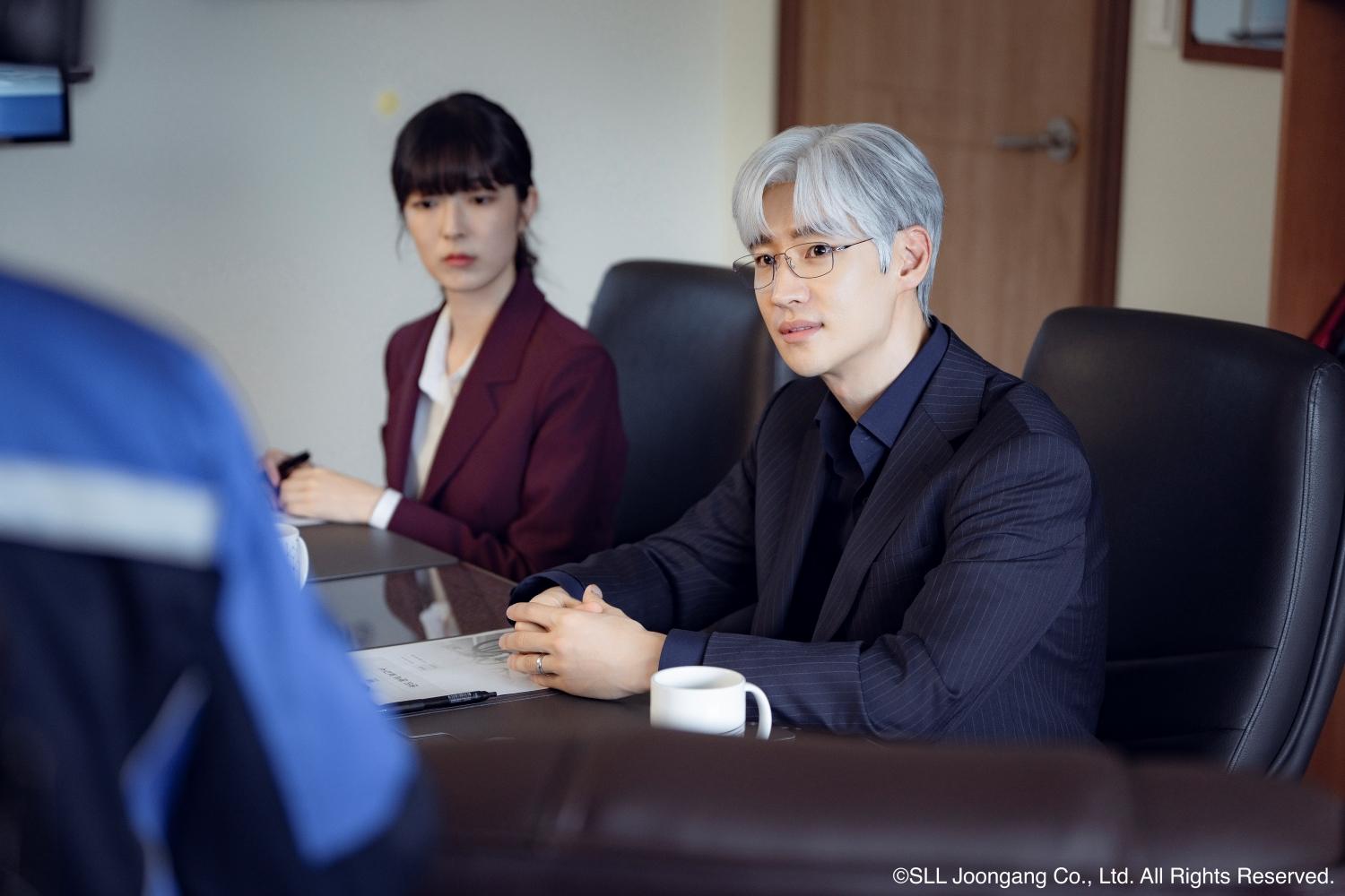 《協商的技術》大結局收視突破10%,主演李帝勳(右)再度證明爆款劇男神實力。(圖/Hami Video提供)