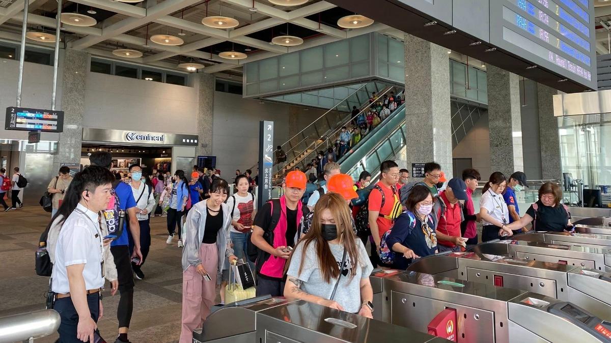 高鐵-大學生-優惠-台灣高鐵-大專院校-寒假-返鄉-搶票-時刻表-車次