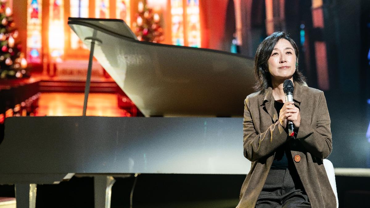 黃韻玲在《聖誕愛無限 藝起有盼望》中深情唱。(圖/TVBS)