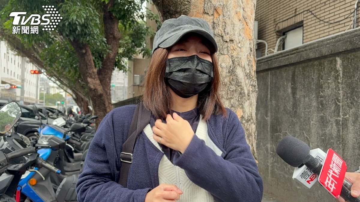 前台北市議員林穎孟哭著受訪。（圖／潘千詩攝）