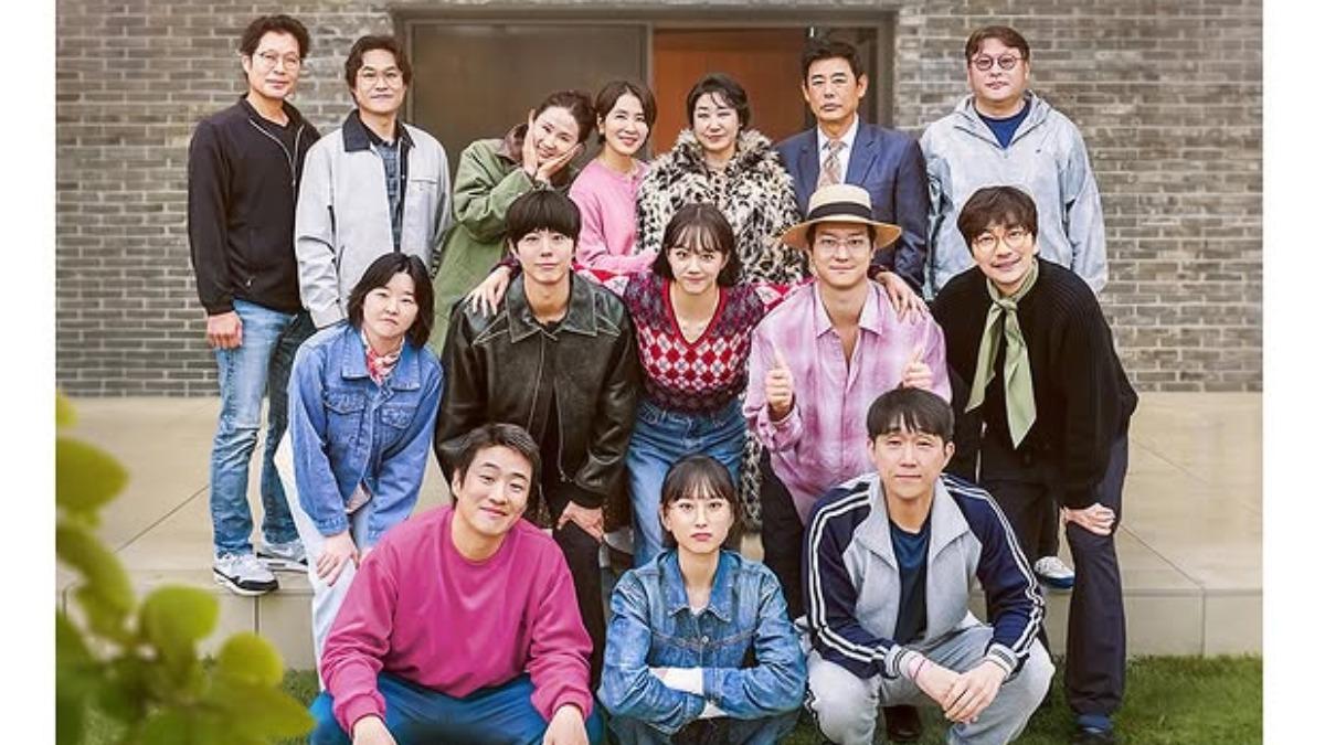 《請回答1988》10周年特輯讓演員們又哭又笑。(圖/翻攝自15ya.baby IG)