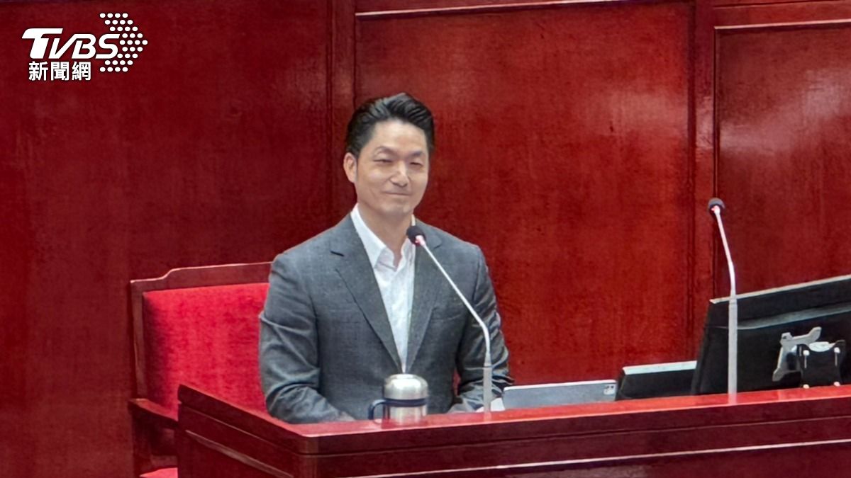 簡舒培嗆雙城論壇別當「龜孫子」　蔣萬安笑：這3字留給大議員