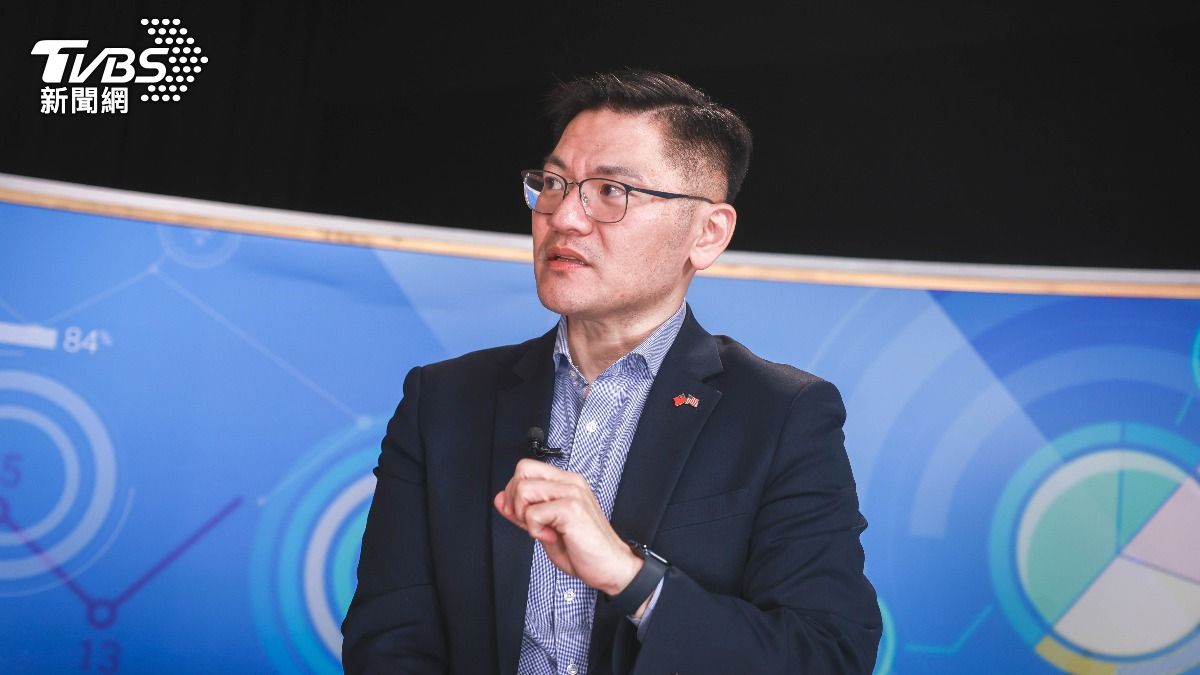 美國德州山姆休士頓州立大學政治系副教授翁履中接受《TVBS》主播葉佳蓉專訪，解析美中台之間的最新局勢。（圖／TVBS）