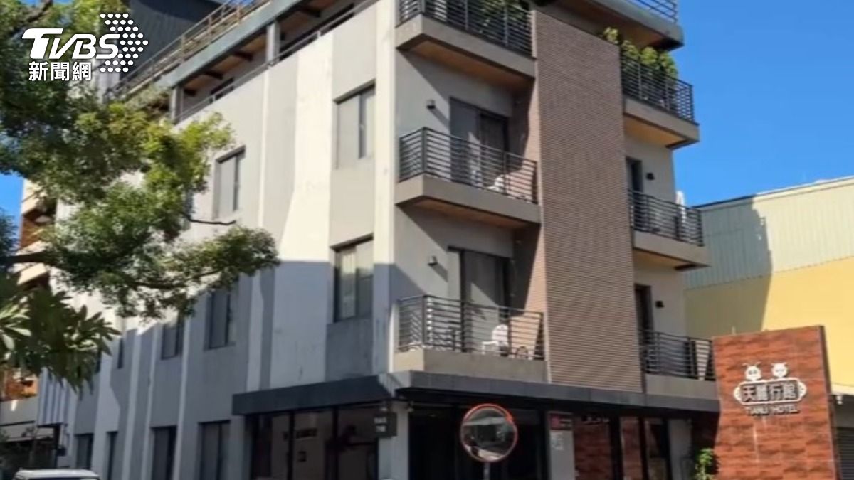 福麥國際室內裝修公司的地點登記在一家旅館。(圖/TVBS)