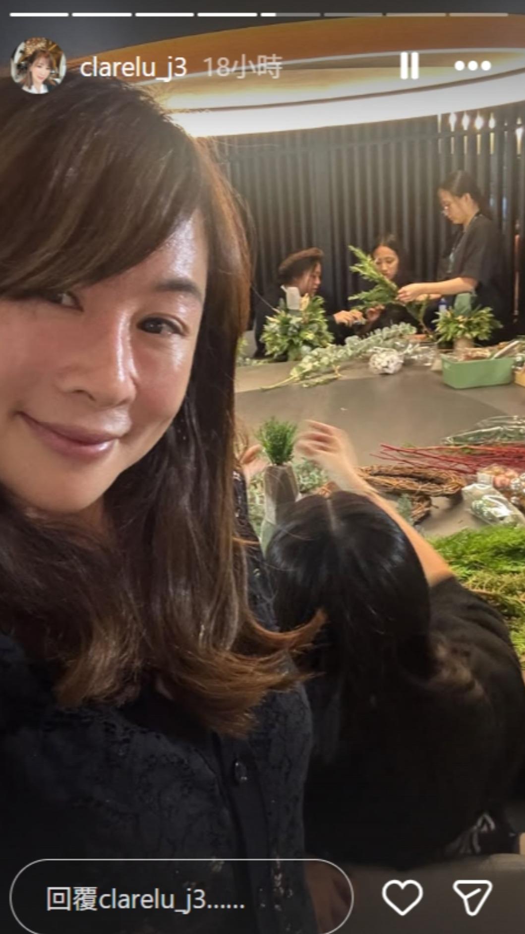 路永佳分享DIY聖誕花圈過程。(圖/翻攝自IG)