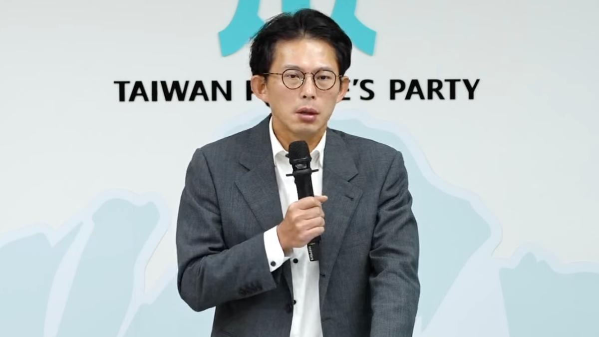 民眾黨主席黃國昌表示,沒有綠營的人來接觸。(圖/翻攝自民眾之聲yt直播)