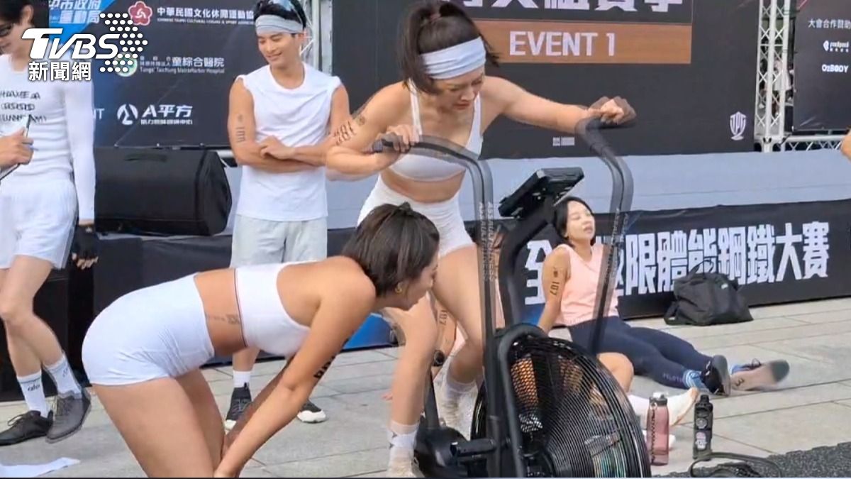 台中府前廣場變身「極限賽場」!12國好手挑戰硬舉沙包飛輪,四人一組拚到極限。(圖/TVBS)