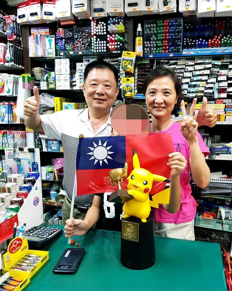 今日書局老闆孫永忠。(圖/翻攝自臉書「木柵社團」)