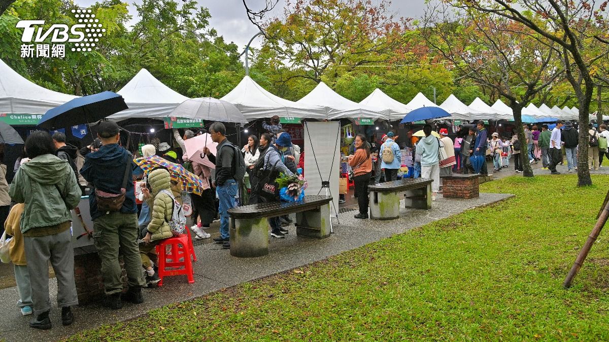 現場市集內容豐富。(圖/胡瑞麒攝)