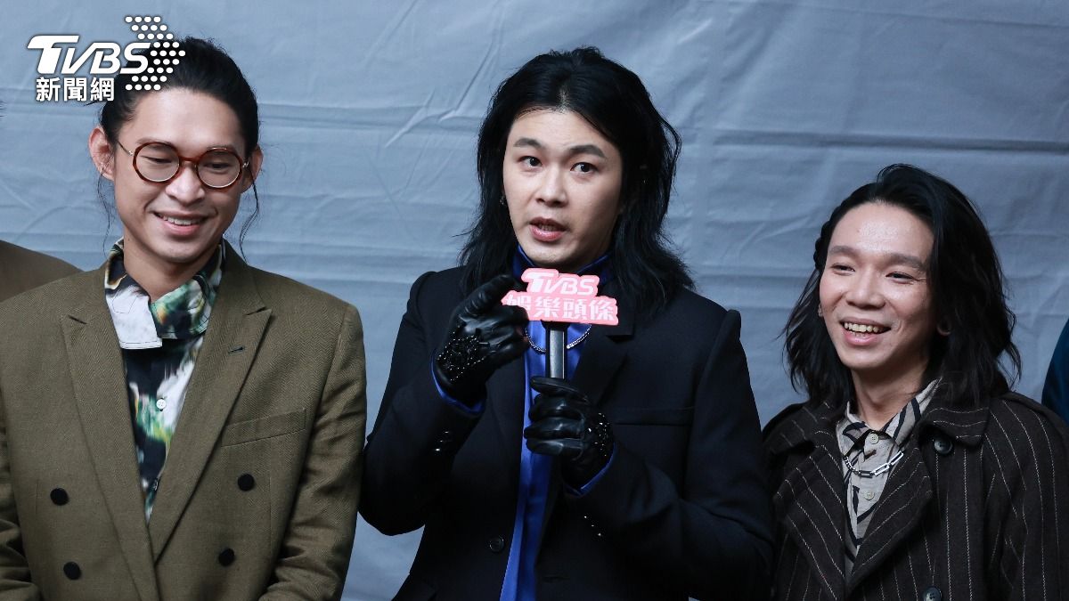 麋先生虧告五人禮物很爛。(圖/黃城碩攝)