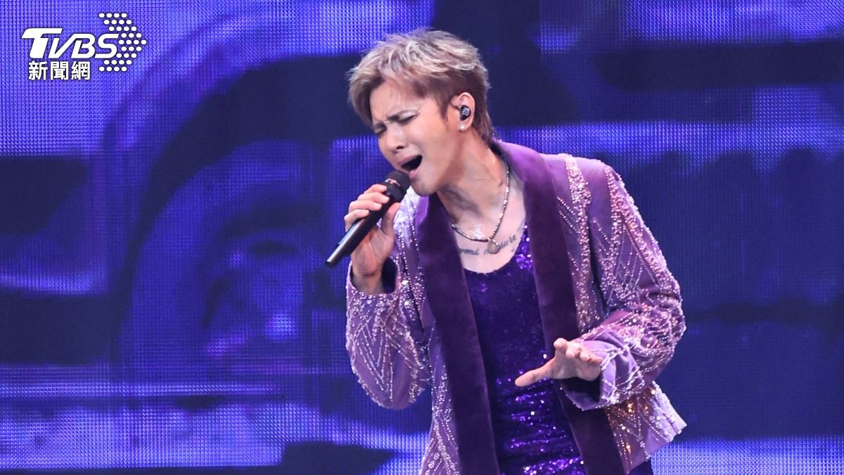 羅志祥虧歌迷不專心看表演。(圖/張哲鳴攝)
