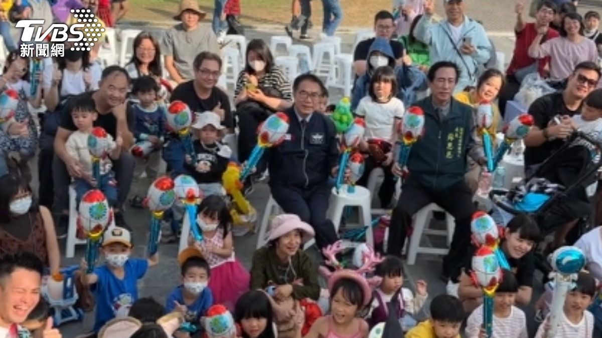 吸引6000人潮! 台南好young壓軸親子場登場。(圖/TVBS)