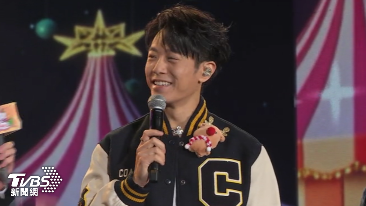 巨星耶誕演唱會Day1! 韋禮安壓軸組曲嗨翻。(圖/TVBS)