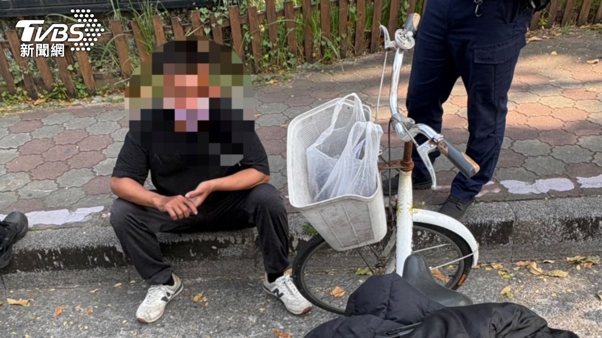 警方獲報到場，將失控的曾姓男子制伏在地。（圖／TVBS）