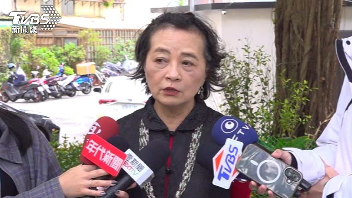 創黨黨員朱蕙蓉街訪發現,三蘆區民眾對李有宜熟悉度較高。(圖/TVBS)