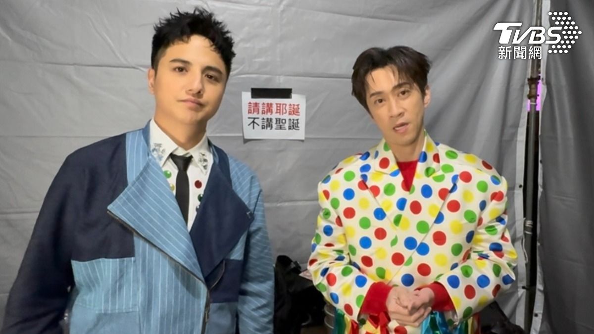 曾子余、陳漢典主持新北耶誕城第二天。(圖/謝毅攝)