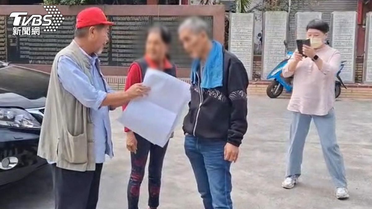 民俗專家怒了!「神棍」留言 親上門逼婦認錯。(圖/TVBS)